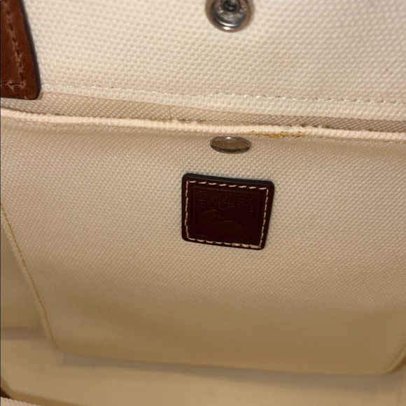 Dooney and Bourke NEW YORK YANKEES Cream and Brown Tote Bag - Picture 3 of 13